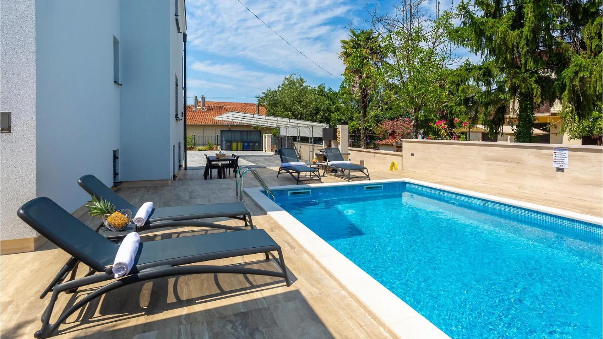 Amazing Apartment In Malinska With Wifi