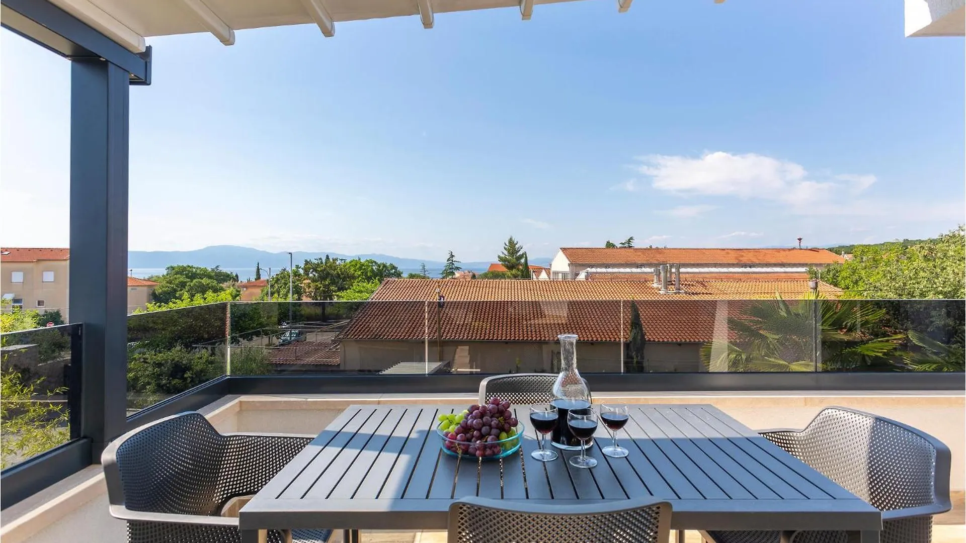 Amazing Apartment In Malinska With Wifi 0*,